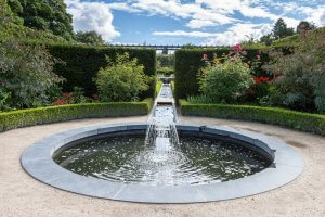 5 Ways To Transform Your Garden This Spring/Summer - grand water feature