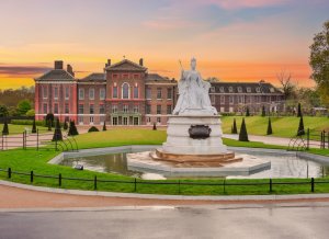 5 Tips To Give Your Garden A Royal Makeover - Kensington Palace Sculptures