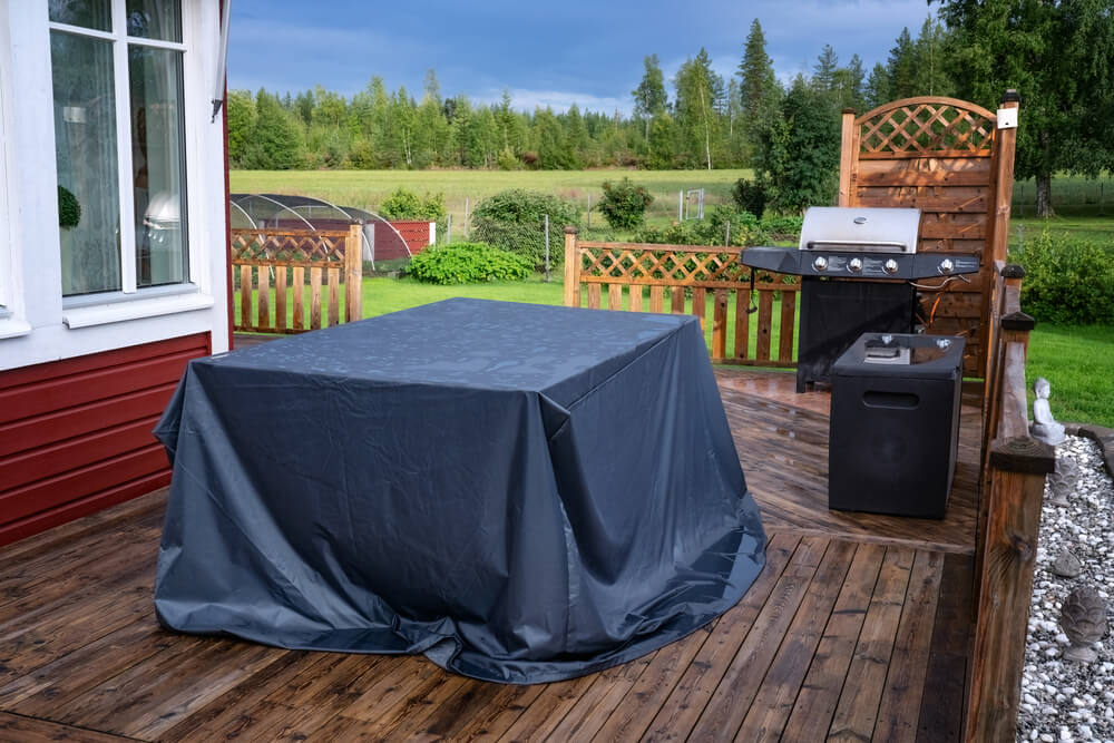 5 Changes To Make To Your Garden Before Autumn Arrives - cover garden furniture 5 Changes To Make To Your Garden Before Autumn Arrives - cover garden furniture