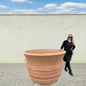 The Mediterranean Pot 140 Colour Terracotta (Resin)