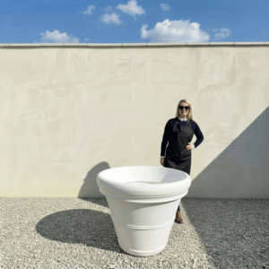 The Milan Pot 100 Colour Snow White (Resin)