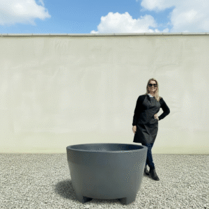 The Amalfi Pot 100 Colour Charcoal (Resin)