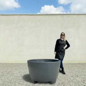 The Amalfi Pot 100 Colour Charcoal (Resin)