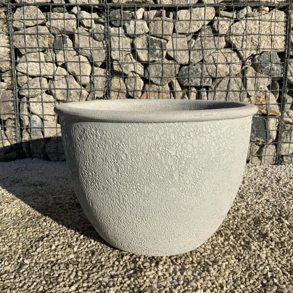 The Tam Coc Atlantis Shades Of White Plant Pots - 7 1