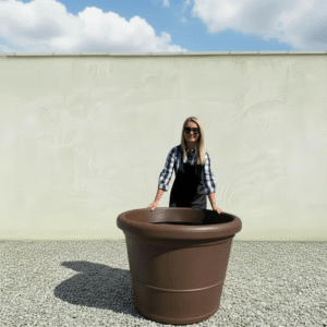 The Brunello Pot 100 Colour Mocha Brown (Resin)