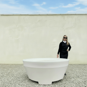 The Capri Pot 150 Colour Snow White (Resin)