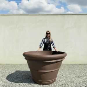 The Milan Pot 135 Colour Mocha Brown (Resin)