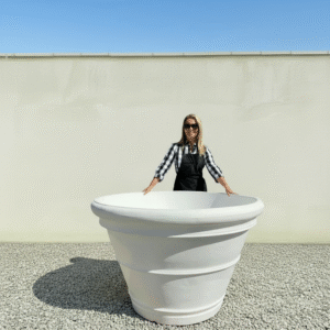 The Milan Pot 135 Colour Snow White (Resin)