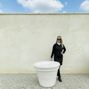 The Milan Pot 85 Colour Snow White (Resin)