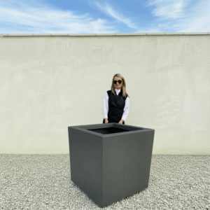 The Venice Cube Pot 85 Colour Charcoal (Resin)