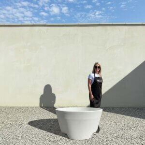 The Capri Pot 80 Colour Snow White (Resin)