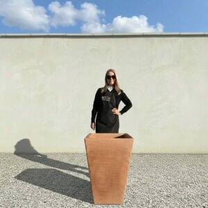 The Pisa Pot 80 Colour Terracotta (Resin)
